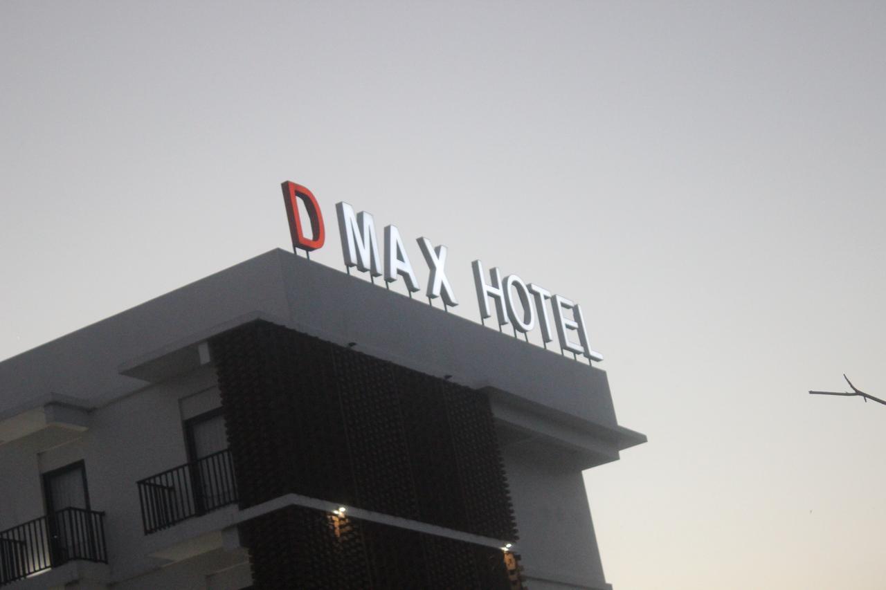 D'Max Hotel & Convention Lombok Praya Exterior foto